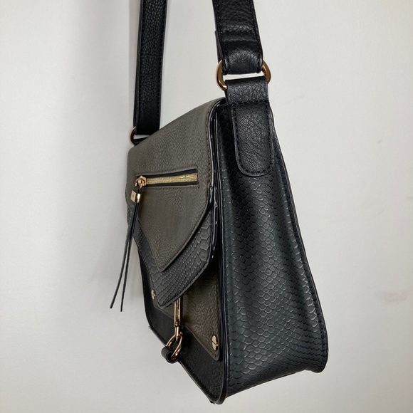 Call it Spring vegan leather purse - Picture 4 of 6